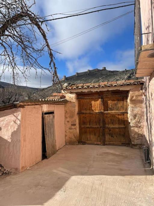 Вилла Acogedora Casa Con Patio-Parking Альбаррасин Экстерьер фото