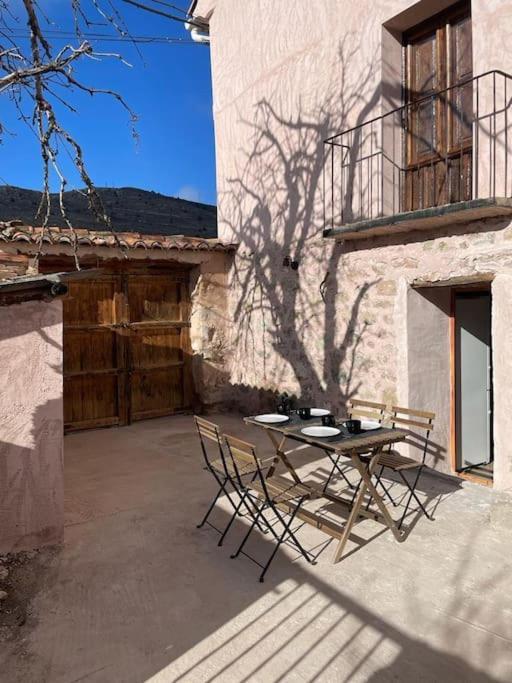 Вилла Acogedora Casa Con Patio-Parking Альбаррасин Экстерьер фото